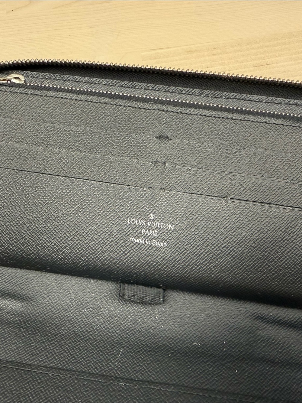Louis Vuitton Black Epi Leather Zippy Wallet - Picture 4 of 9